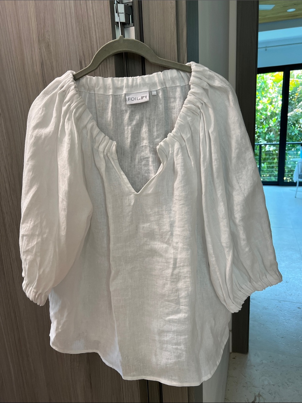 NEW! $140 FOIL Australia 100% linen puff sleeve Top white US 8 / M - Picture 2 of 7